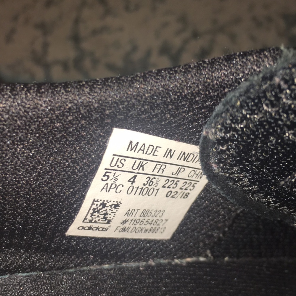 Shoes - Picture 6 of 6